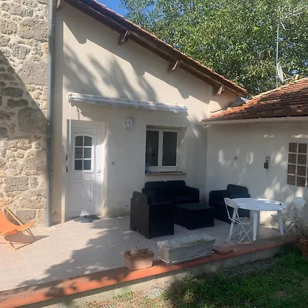 Logement Dans Maison En Pierre A La Campagne Bazens Exterior photo
